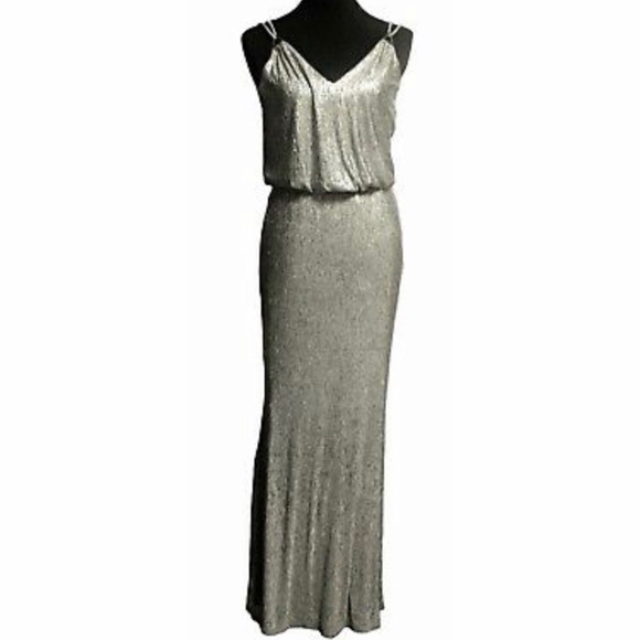 Beautiful silver metallic gown - Picture 3 of 4